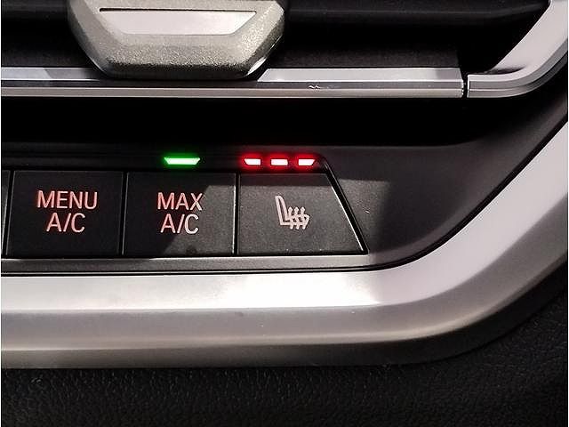 G20 320d xDrive RHD Saloon