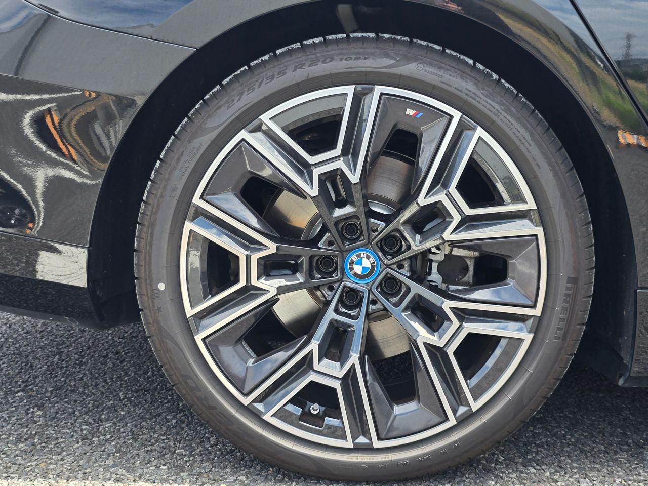 BMW i5 eDrive40 M Sport RHD