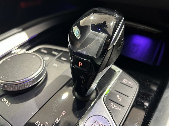 G29 z4 sDrive20i RHD