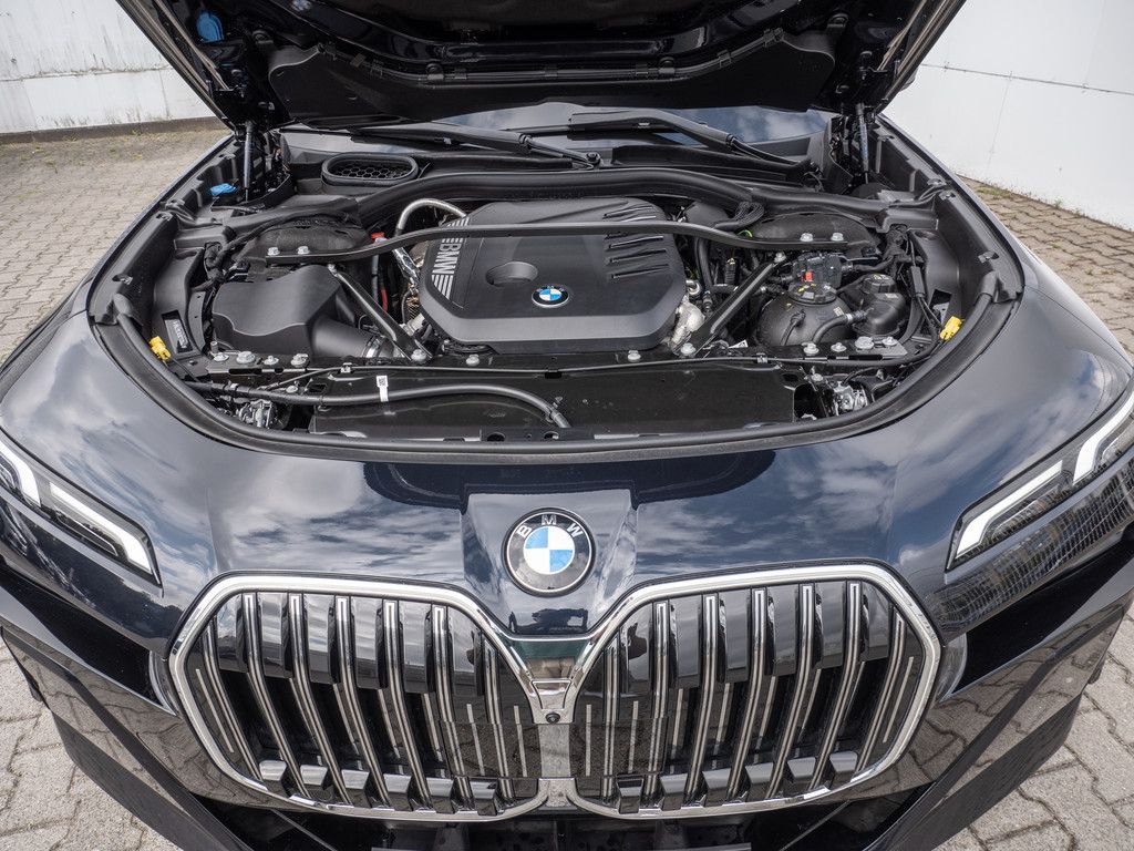 BMW 740