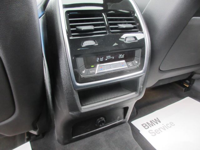 X6 M60i xDrive RHD