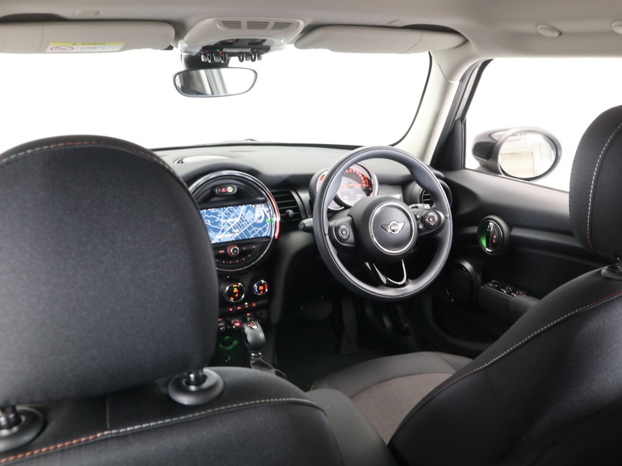 F55 COOPER D (AT)