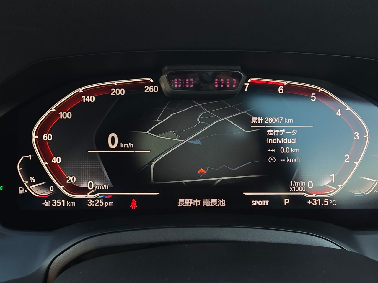 320i Sedan RHD