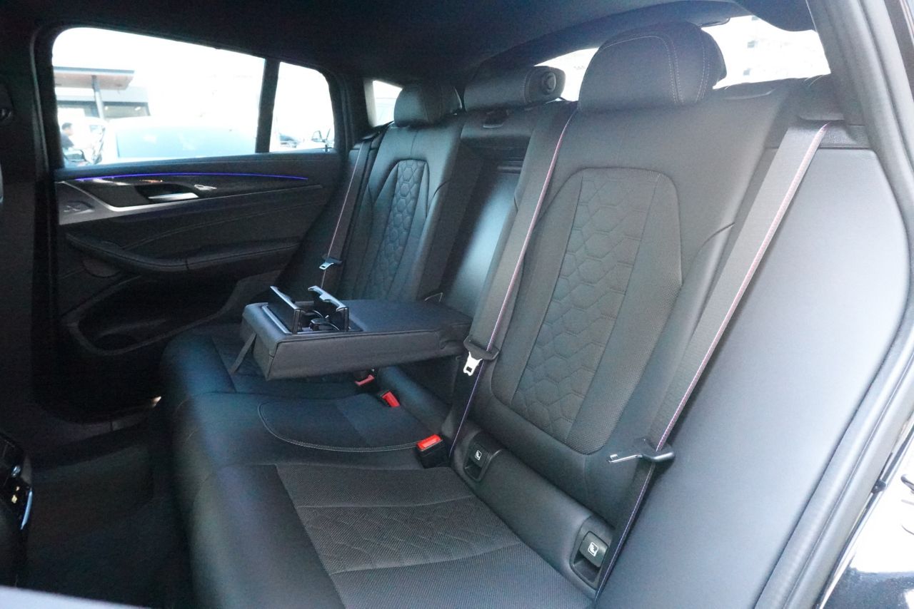 X4 M RHD