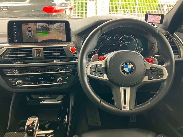 X4 M RHD