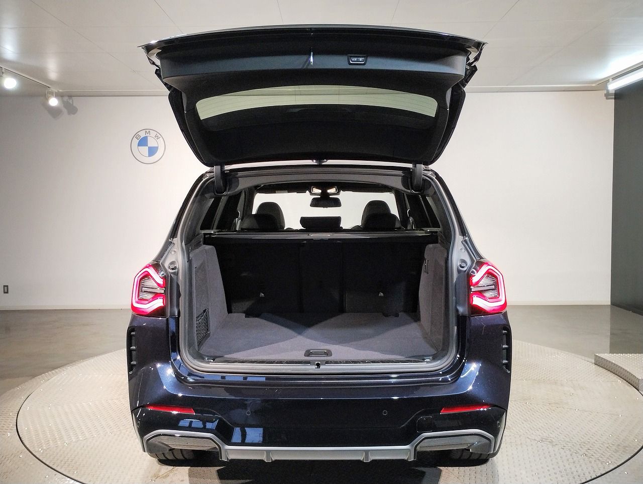 G08 iX3 BEV RHD
