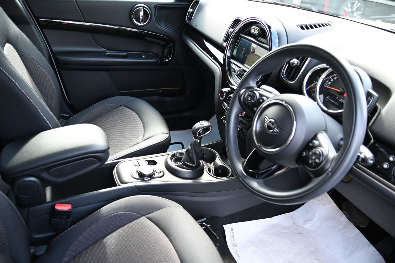 MINI CROSSOVER COOPER D