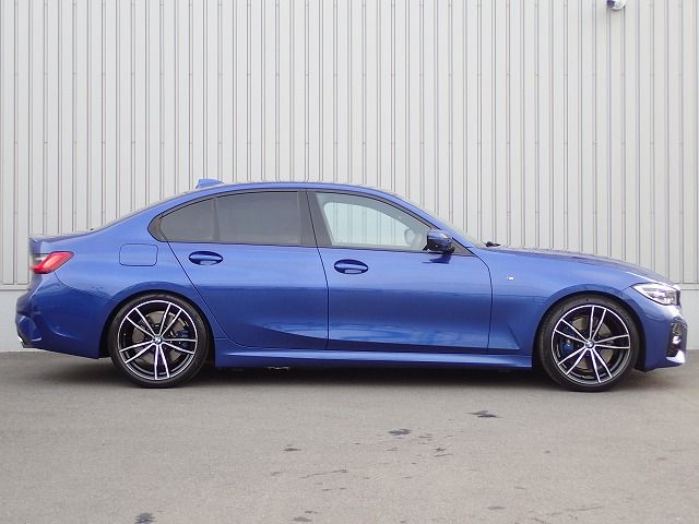 G20 330e Saloon RHD