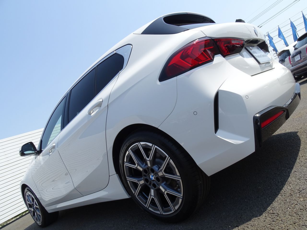 120 Sport Sports Hatch