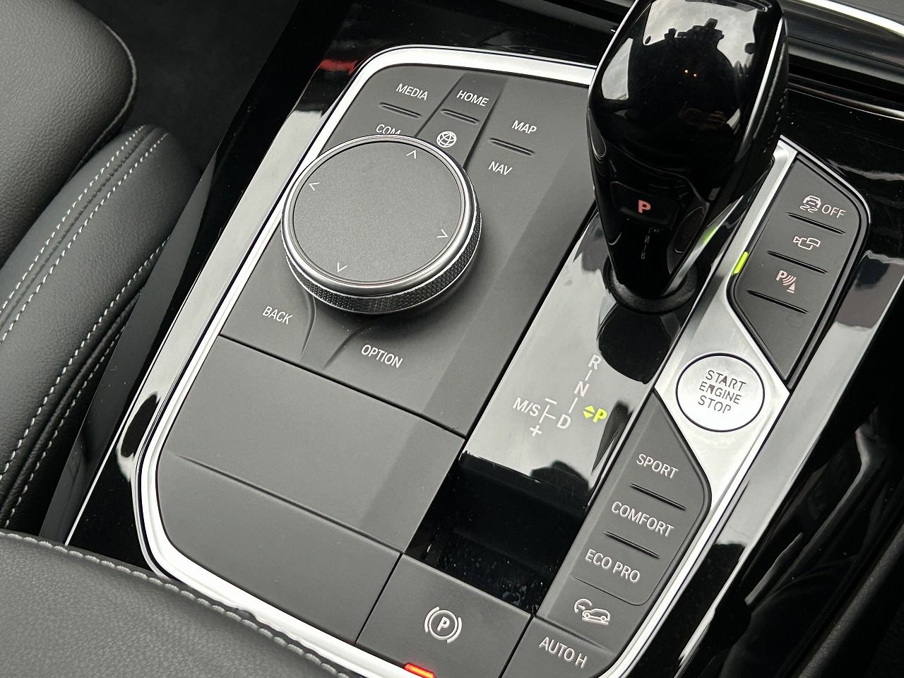 G01 X3 M40d RHD LCI ZA