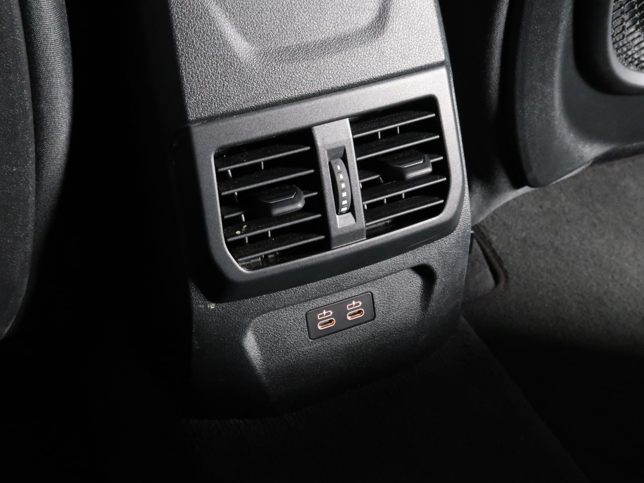 F40 118d Sports Hatch 5-door B47 2.0d