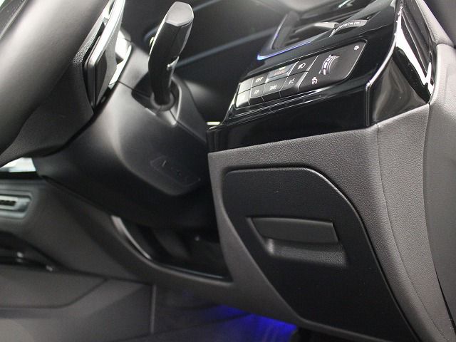 G29 z4 sDrive20i RHD