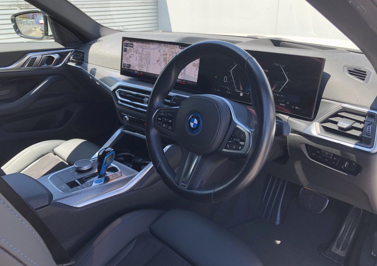 G26 i4 eDrive35 RHD