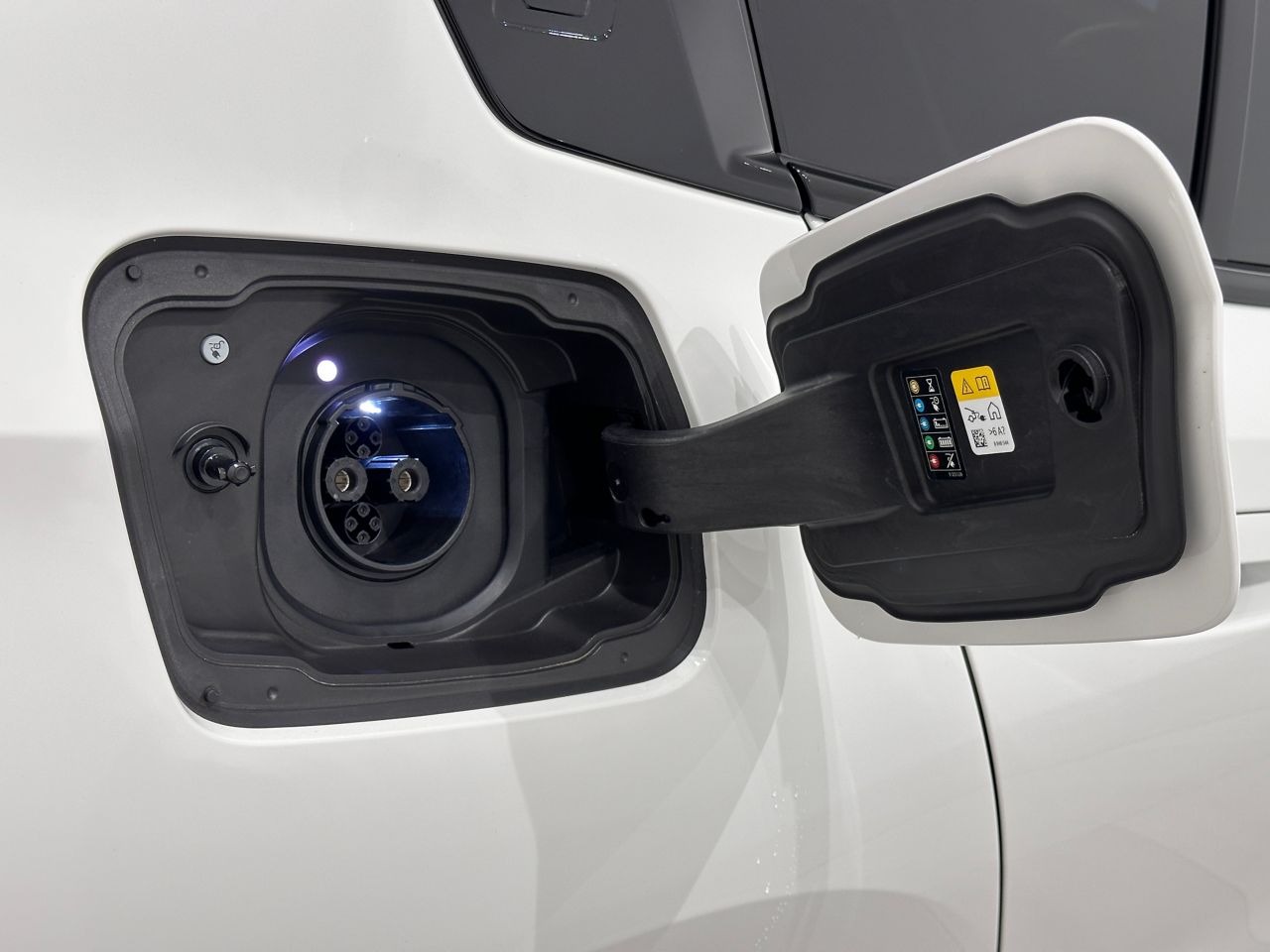 BMW i5 eDrive40 Sedan RHD