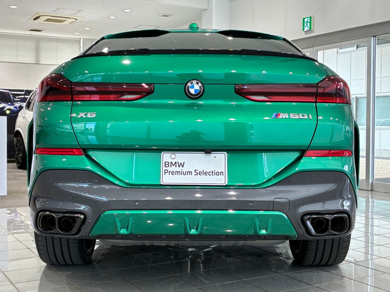 X6 M60i xDrive RHD