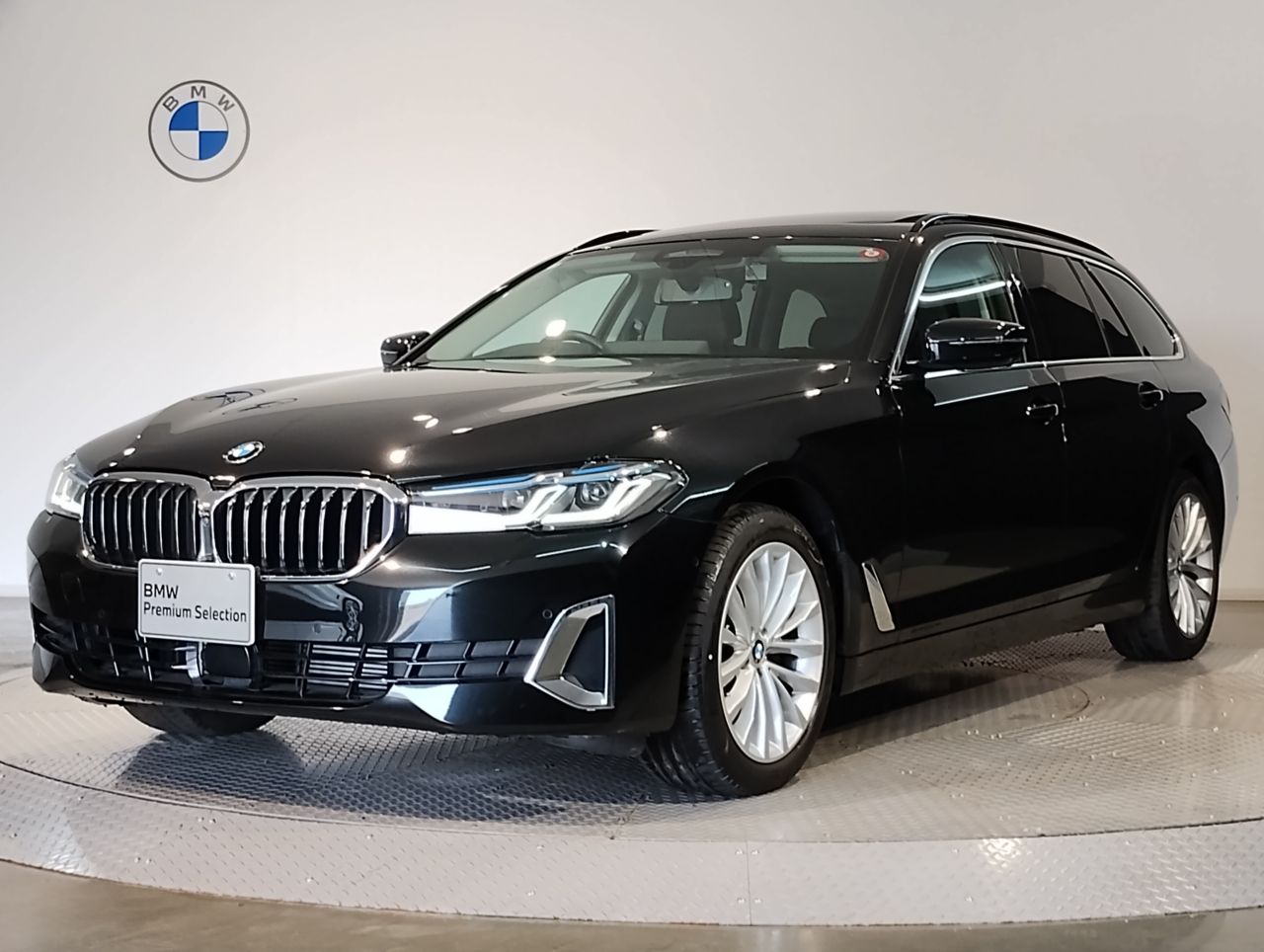 523d xDrive Touring LUXURY