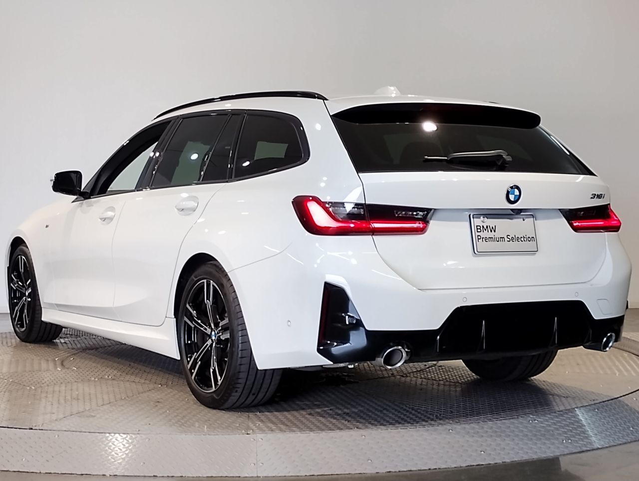 318i Touring RHD