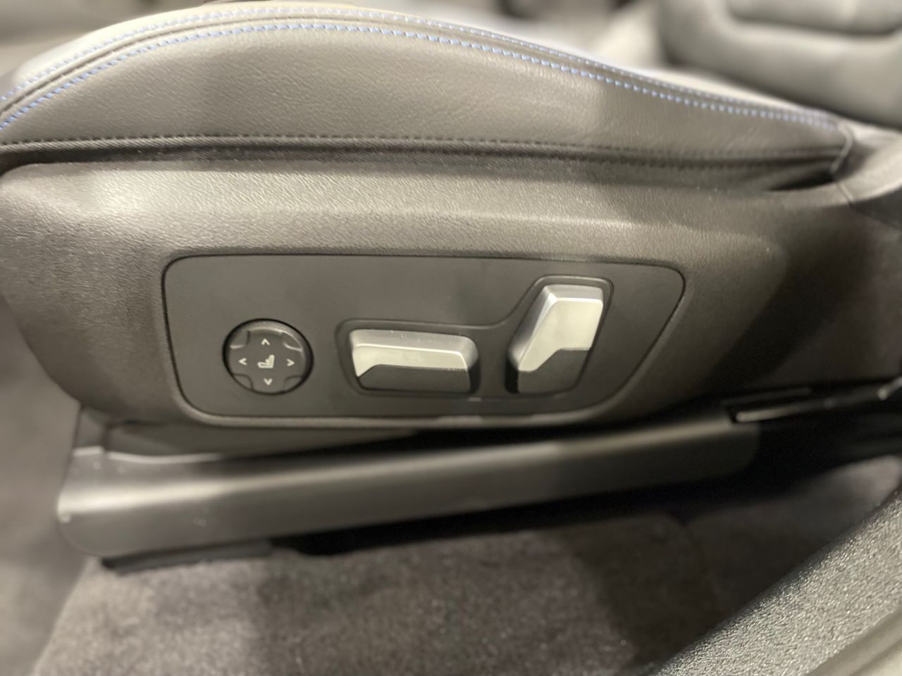 G08 iX3 BEV RHD