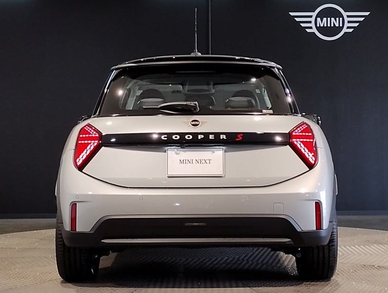 F66 MINI Cooper S 3Dr