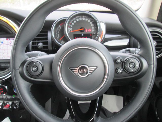 F55 MINI Cooper 5-Door Hatch LCI