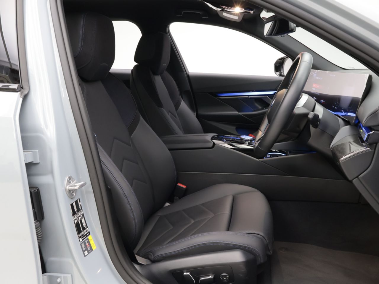 BMW i5 M60 xDrive Sedan RHD