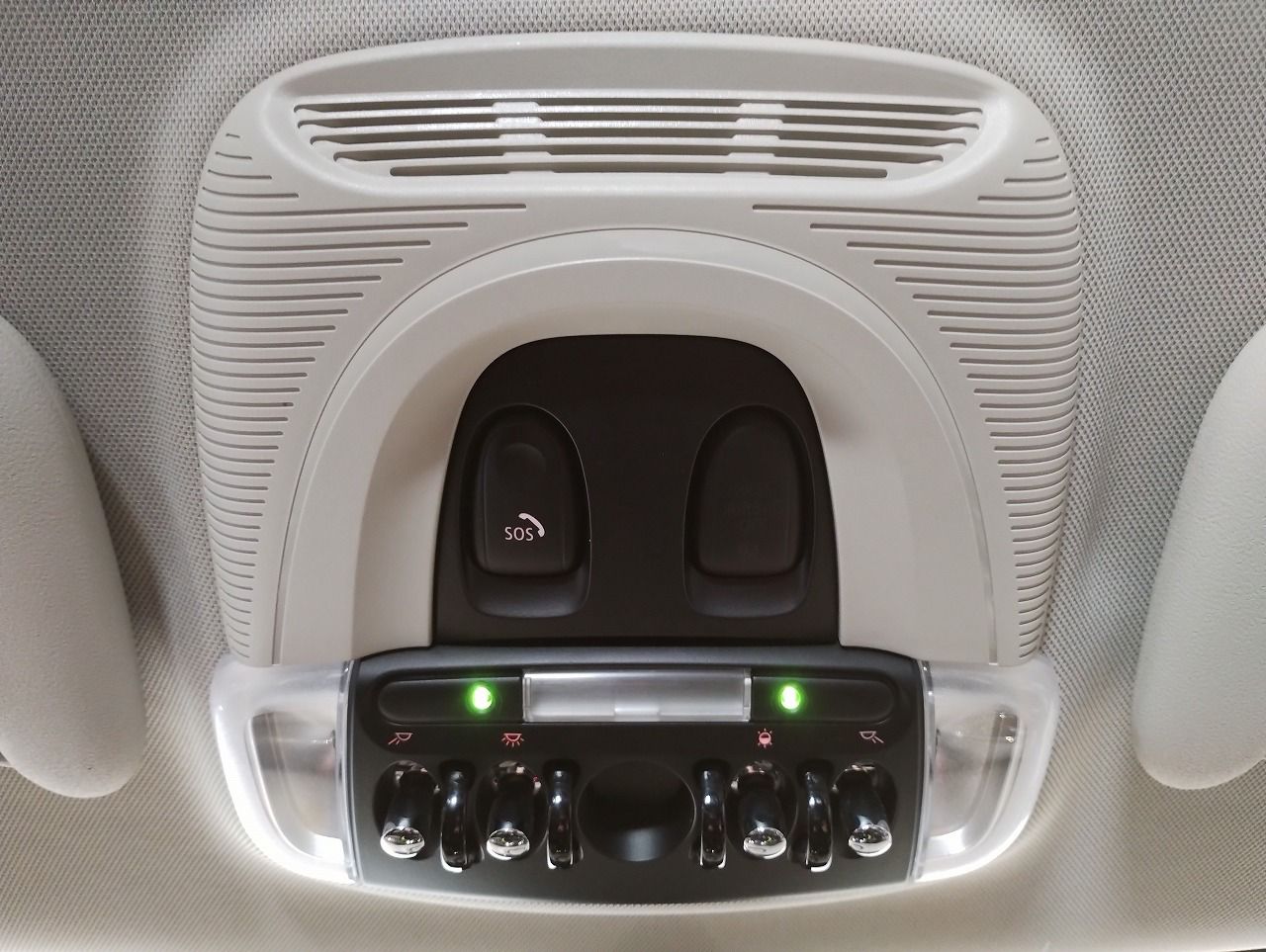F55 COOPER D (AT)