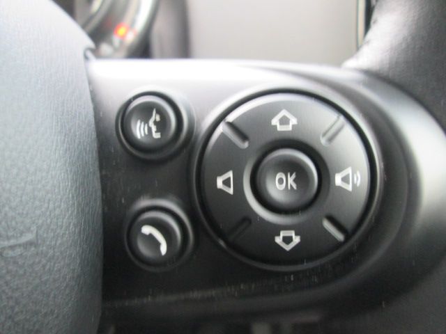 MINI CROSSOVER ONE