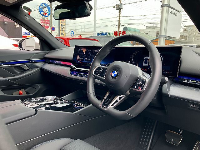 520i Sedan RHD