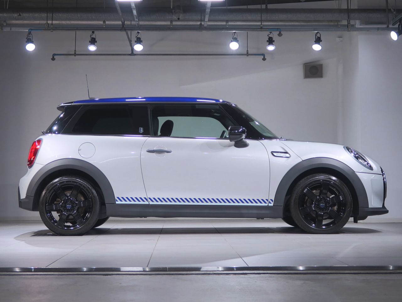 MINI Cooper F56 RHD