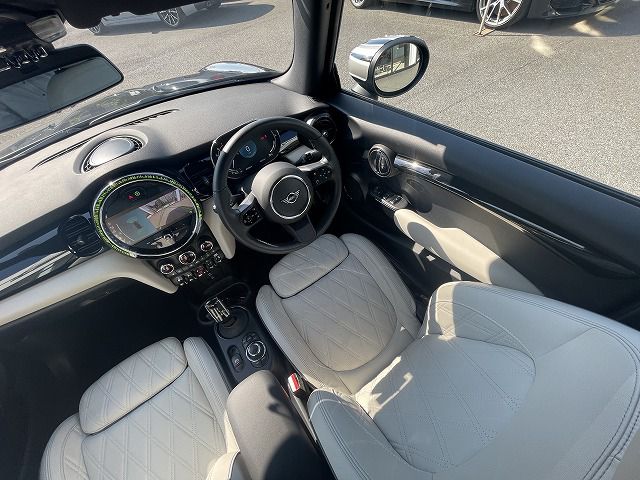 MINI Cooper S Convertible RHD