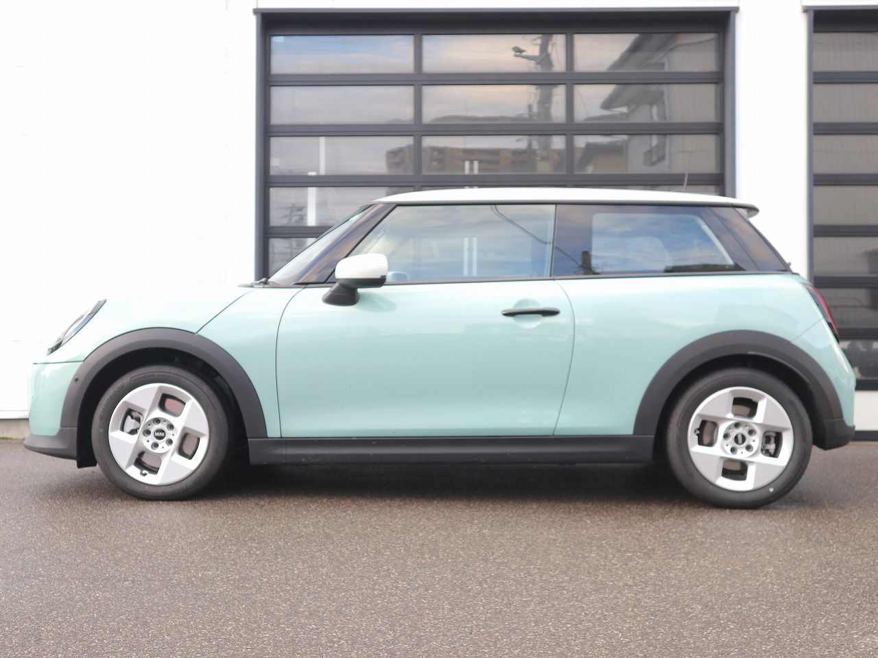 F66 MINI Cooper C 3Dr