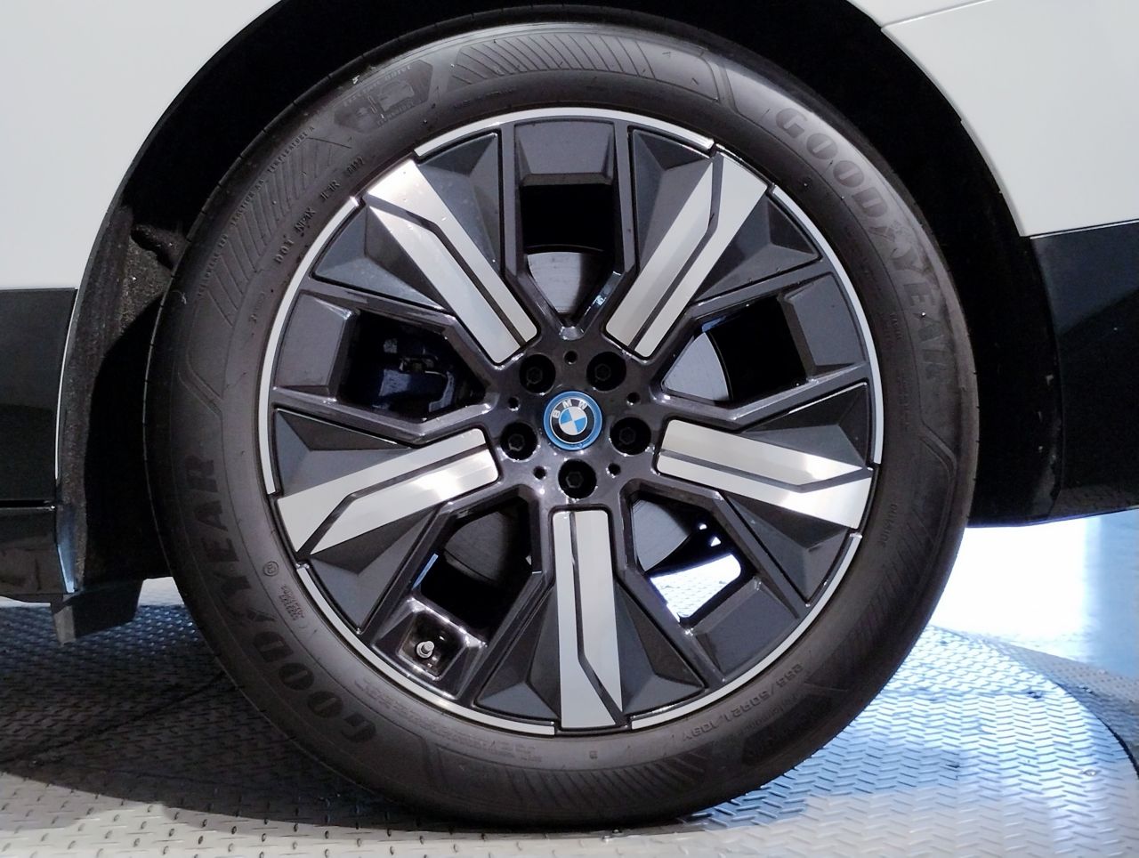i20 iX xDrive40