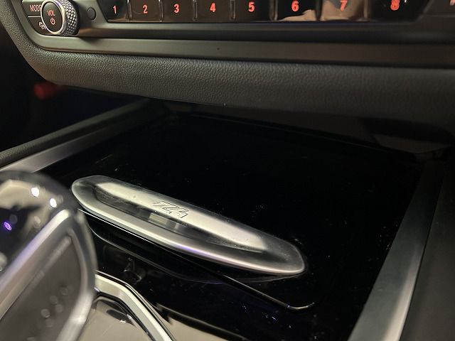 G29 z4 sDrive20i RHD