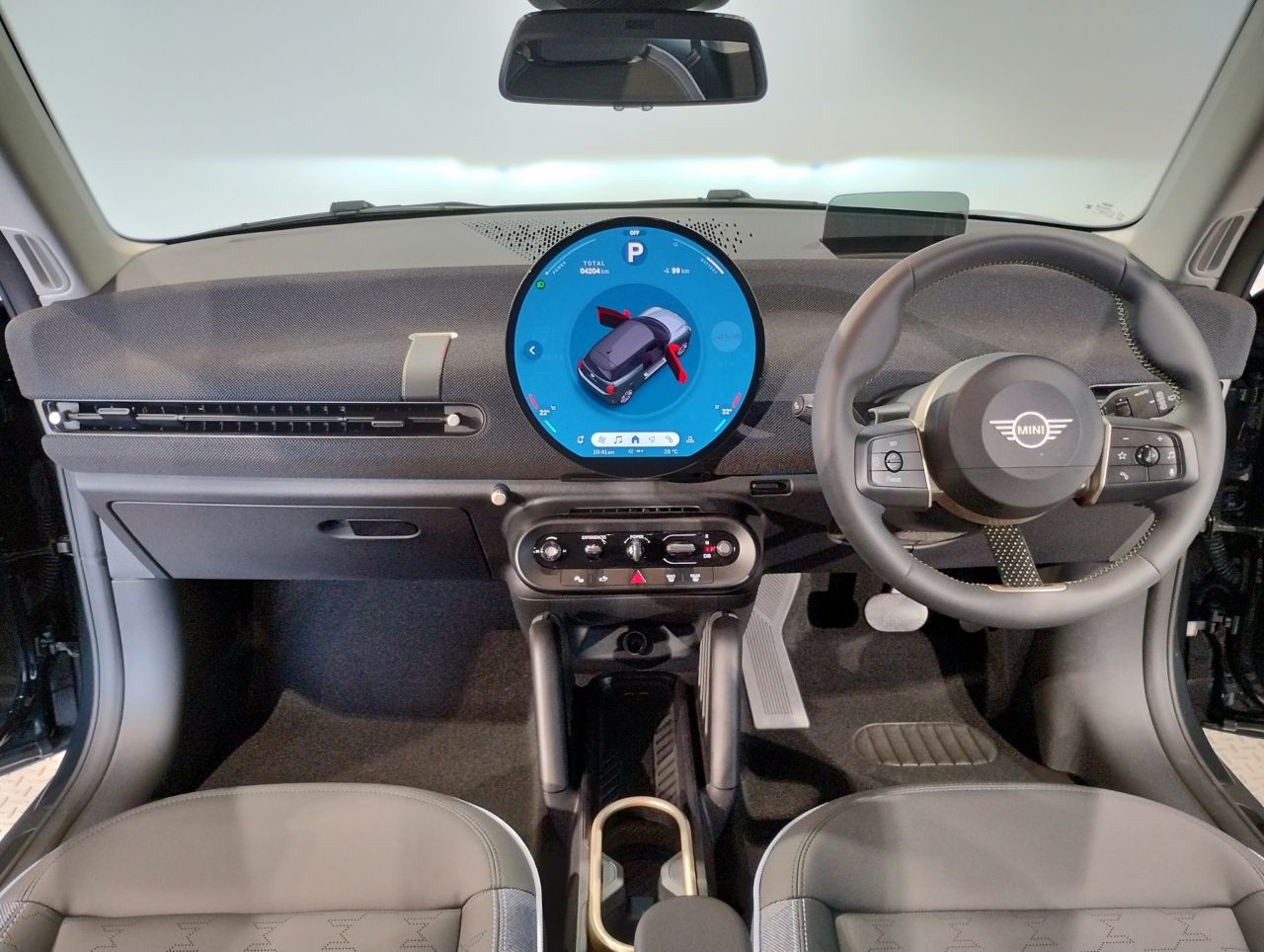 J01 MINI Cooper E