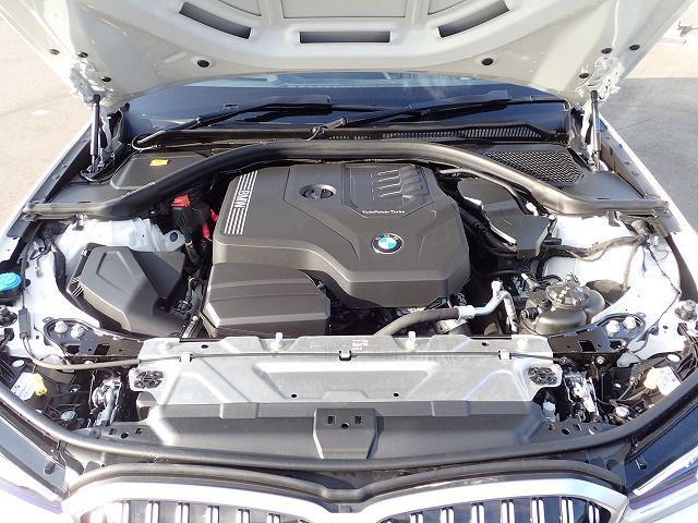G20 320i Saloon LCI RHD MX
