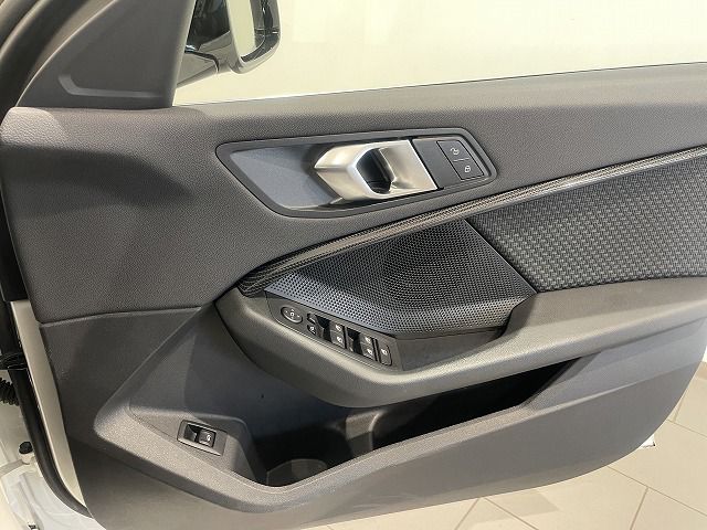 F40 118d Sports Hatch 5-door B47 2.0d