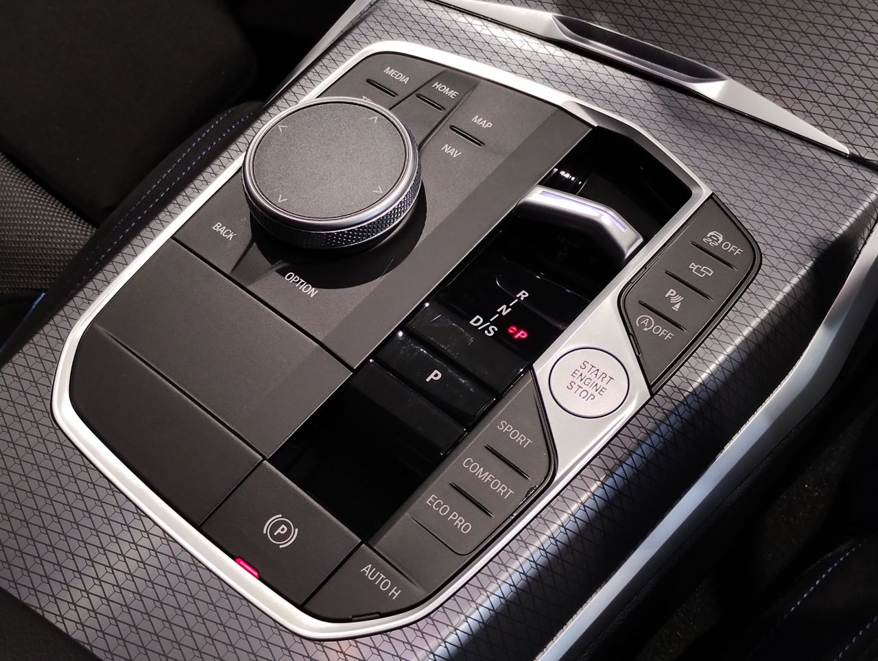 G20 320i Saloon LCI RHD MX