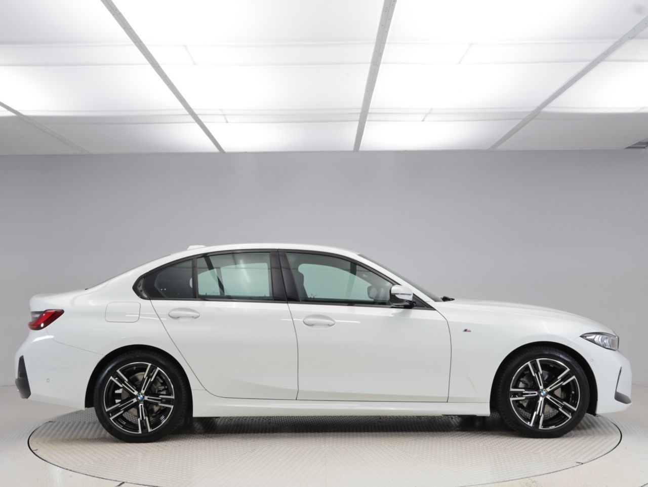 G20 320i Saloon LCI RHD MX