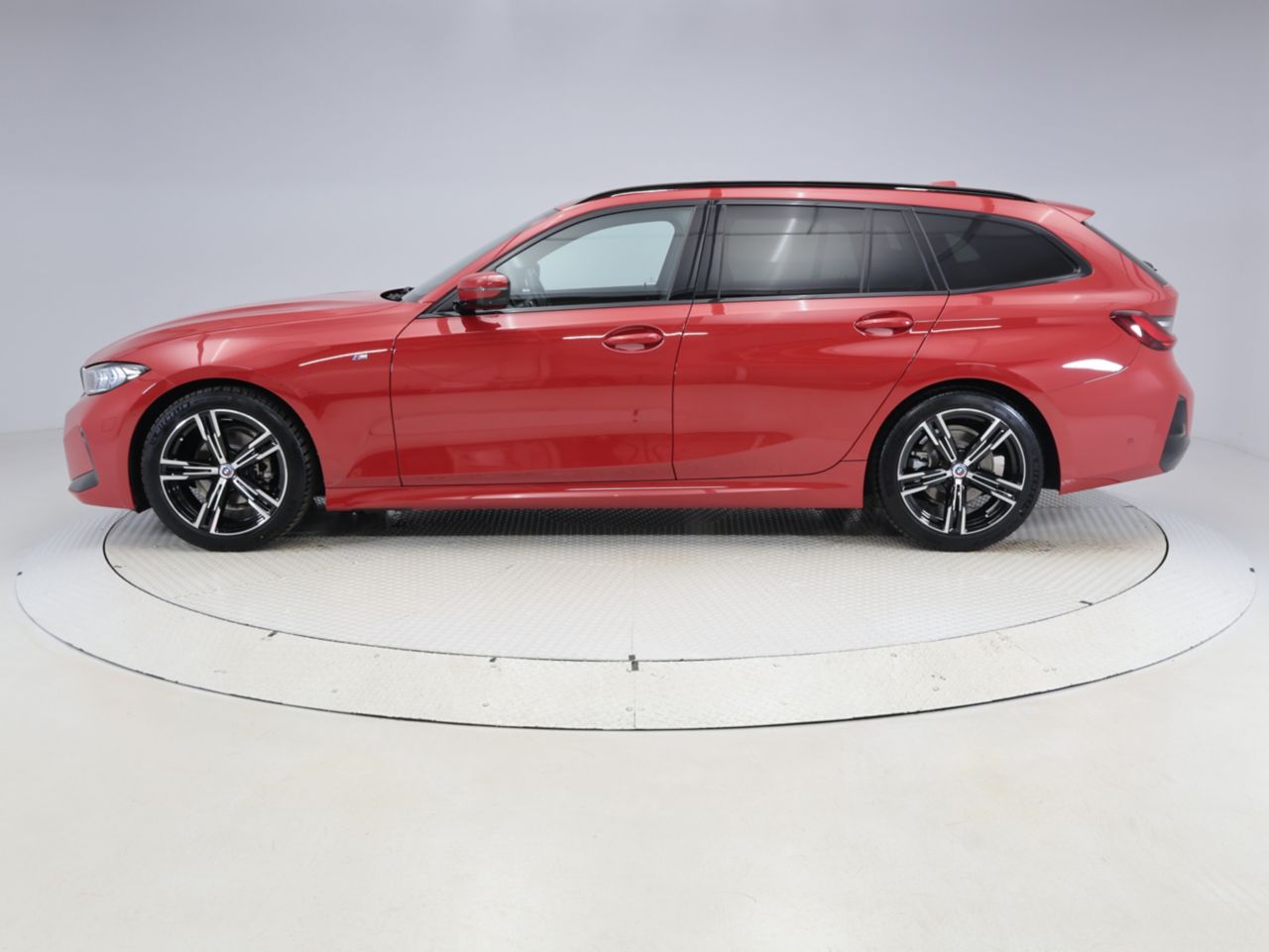 318i Touring RHD