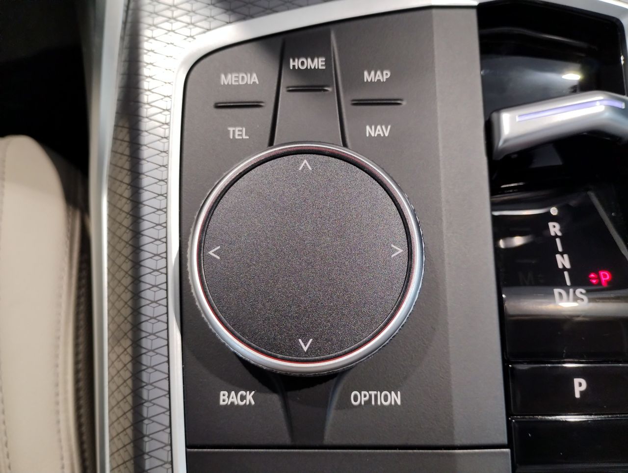 320d xDrive Berline RHD