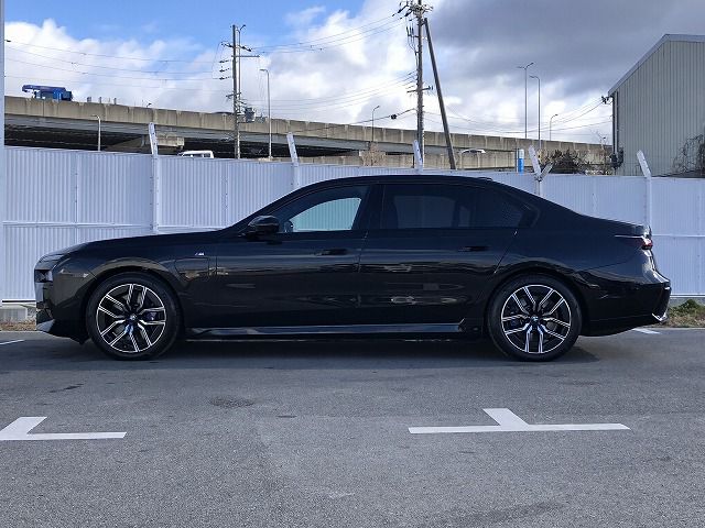 BMW i7 eDrive50 Sedan RHD