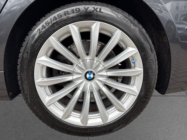 BMW 740