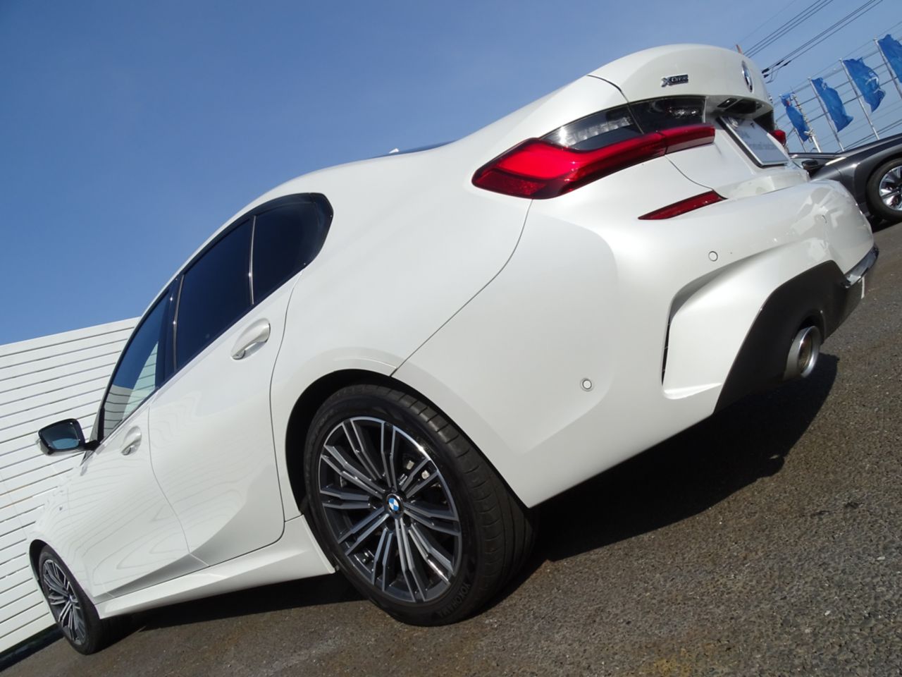 G20 320d xDrive RHD Saloon