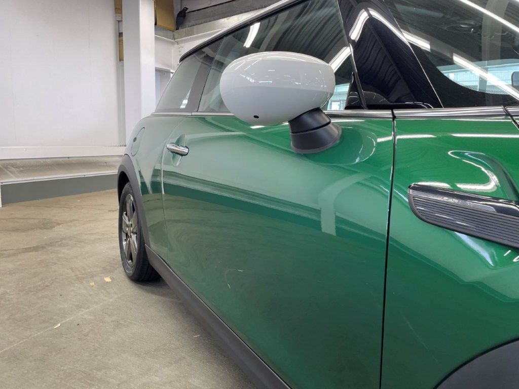 MINI Cooper F56 RHD