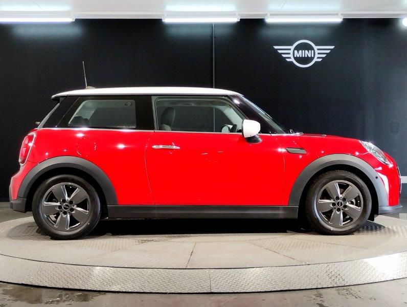 MINI Cooper F56 RHD