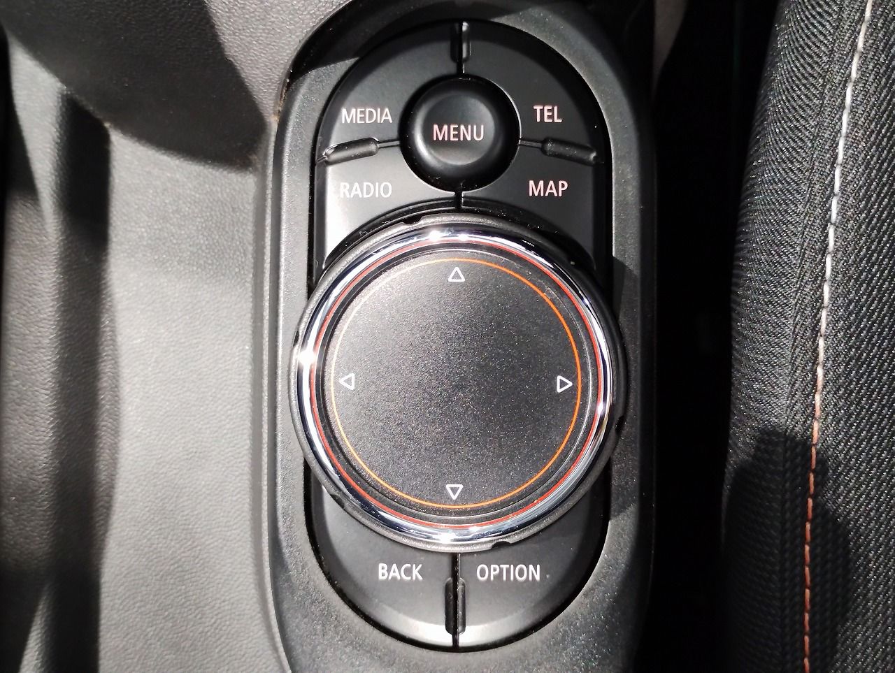 F56 COOPER D (AT)
