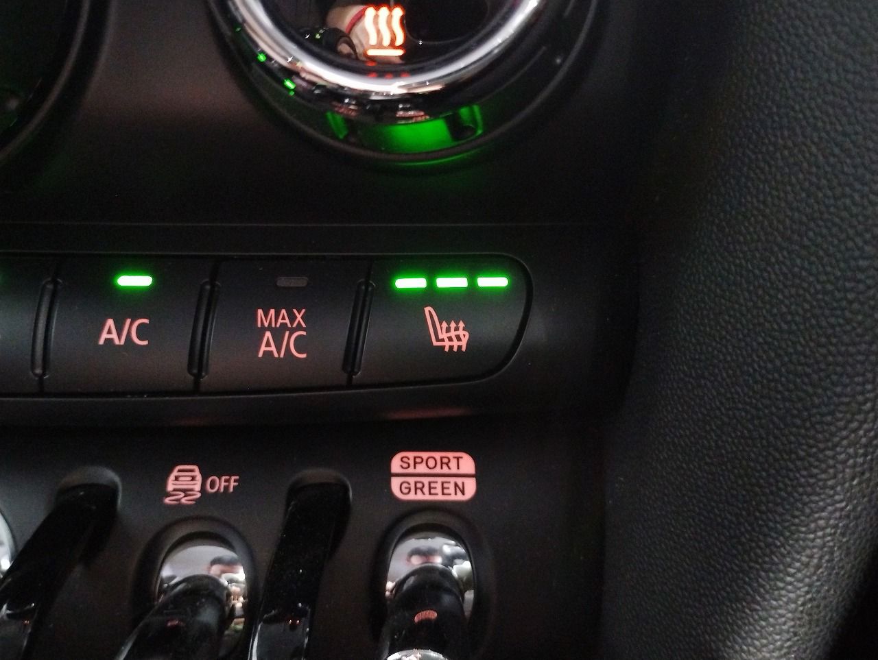 F55 COOPER S D(AT)