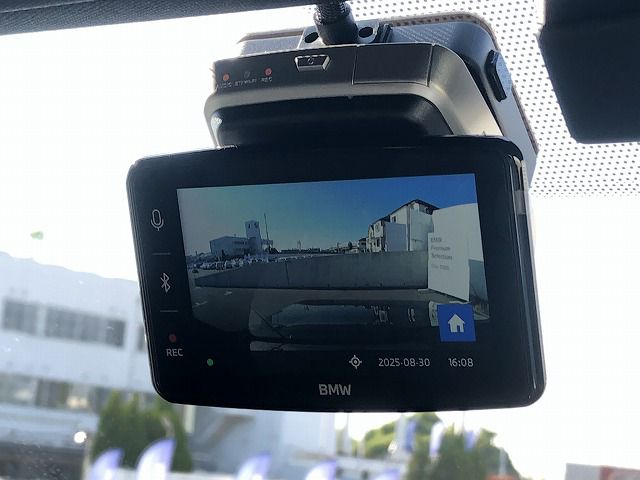 X3 M50 US