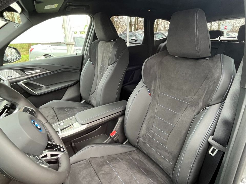 iX1 xDrive30