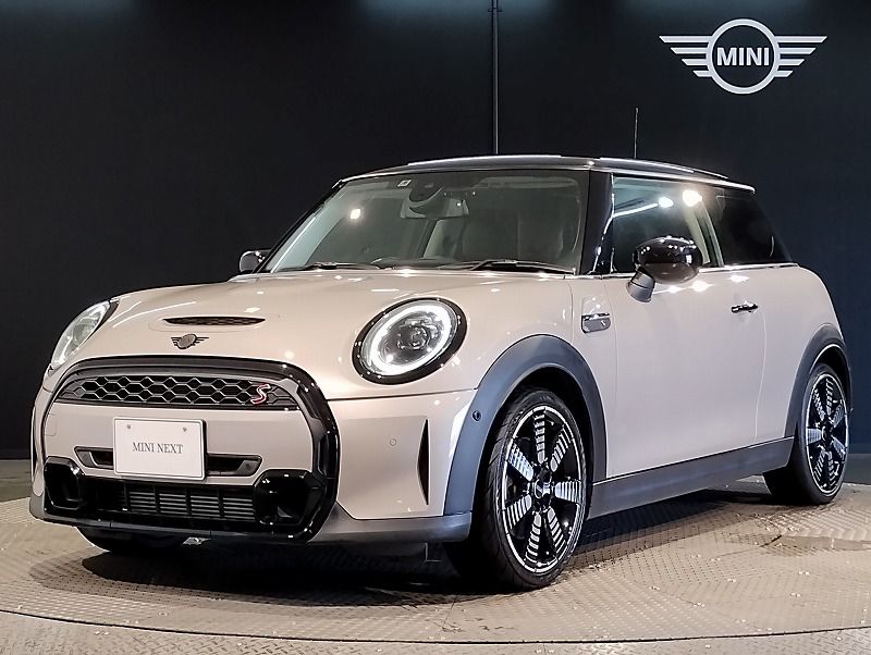 THE NEW MINI COOPER S 3 DOOR.